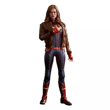 Előrendelhető Captain Marvel Figura 29 cm