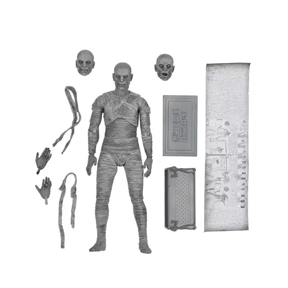 Universal Monsters Akciófigura Ultimate The Mummy (Black & White) 18 cm
