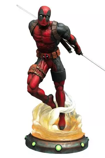 Előrendelhető Marvel Gallery PVC Szobor Deadpool 23 cm